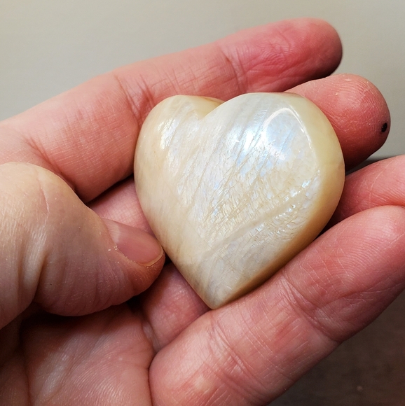Moonstone Crystal Heart - Picture 16 of 16